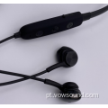 Fones de ouvido Bluetooth com conexão magnética